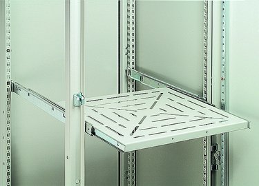 Extendable intermediate shelves